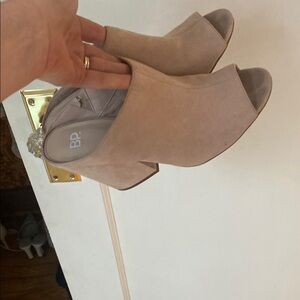 NORDSTROM / bp Women's light pink Peep-Toe Mules / SIZE 8.5